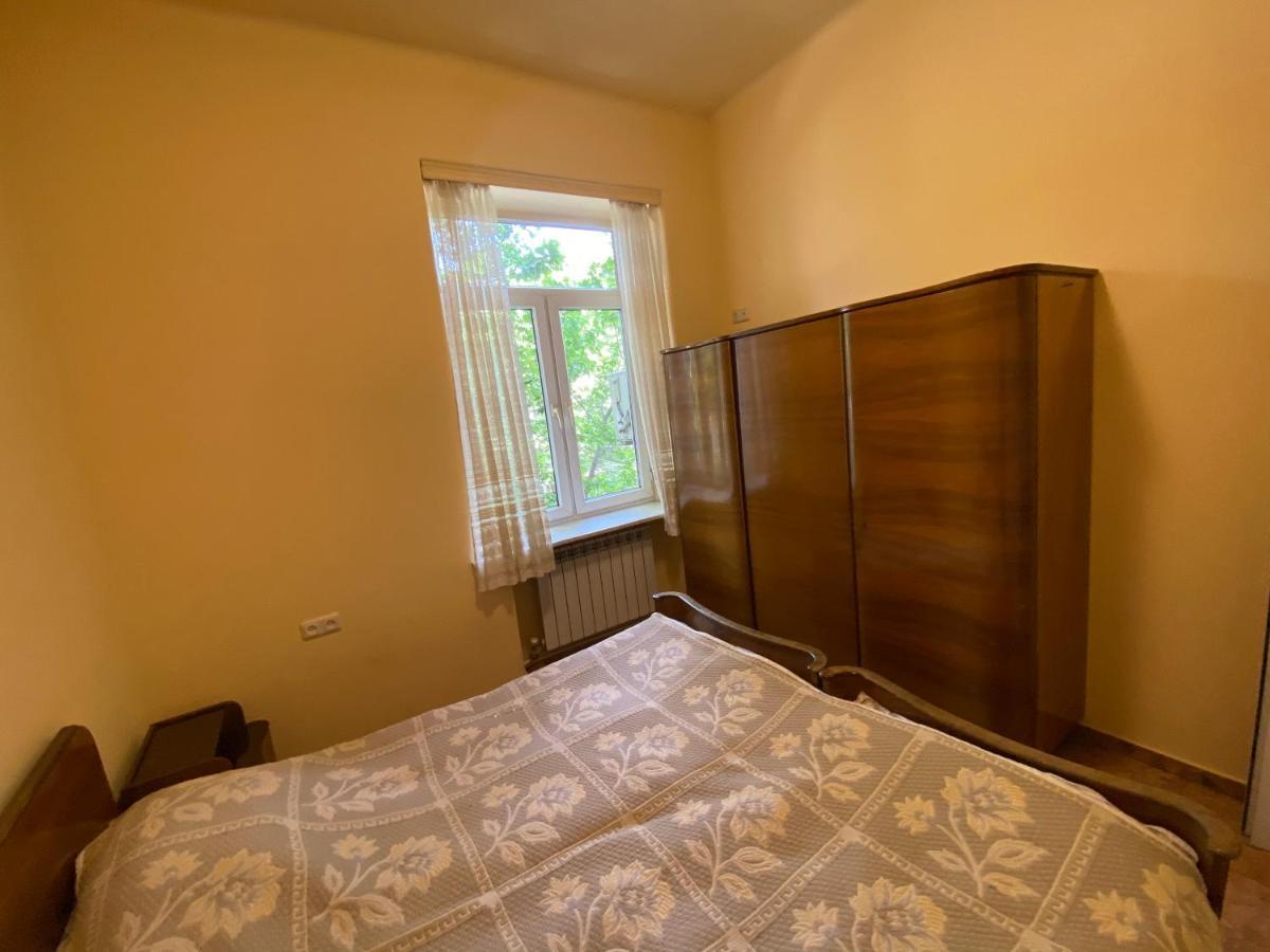 Agora Arcs Apartment Yerevan Bagian luar foto