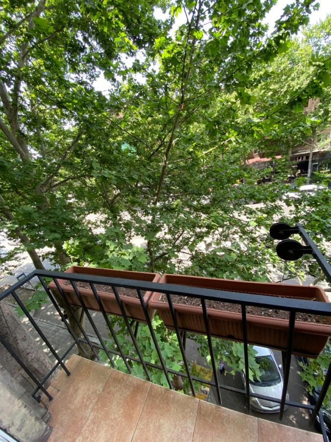 Agora Arcs Apartment Yerevan Bagian luar foto