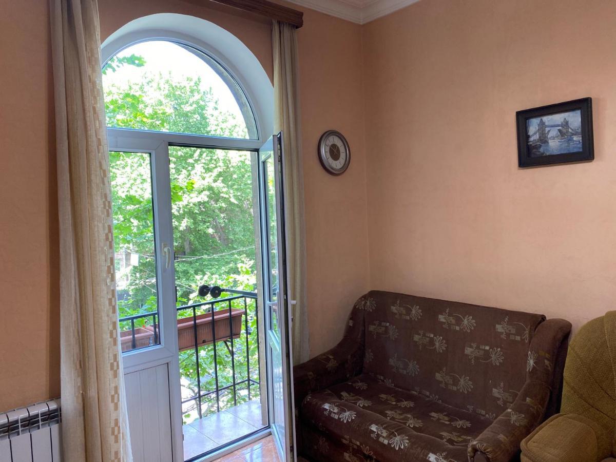 Agora Arcs Apartment Yerevan Bagian luar foto