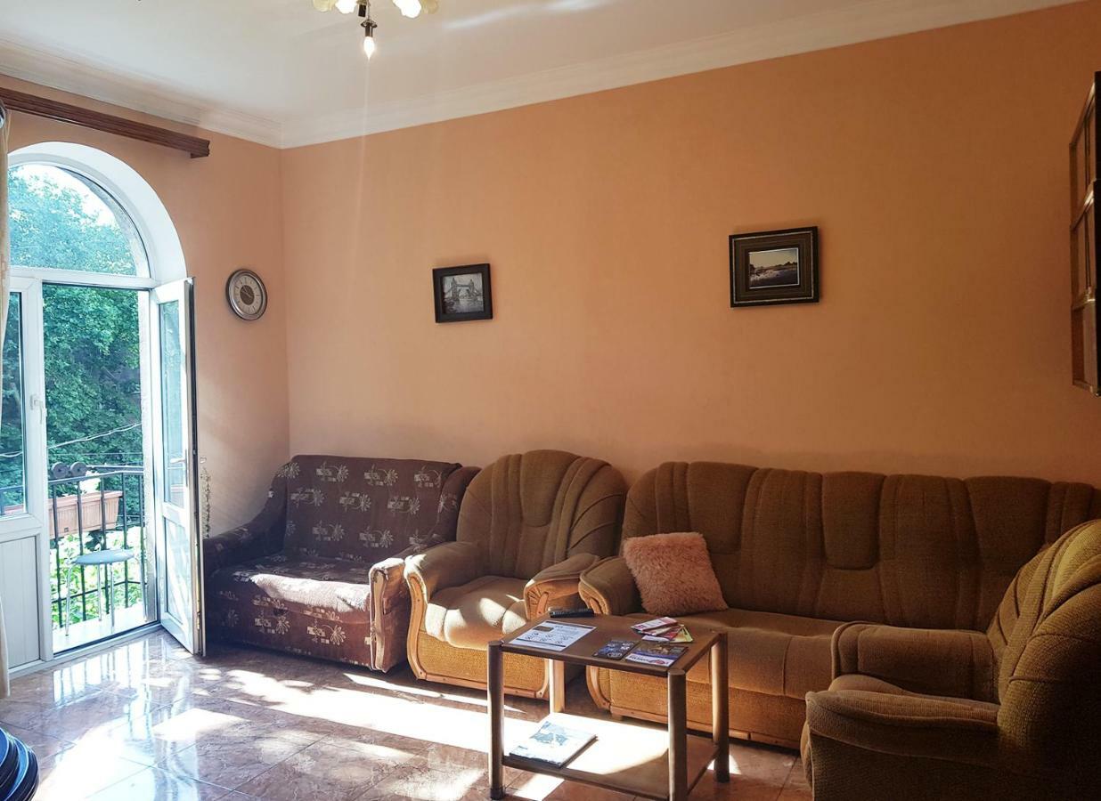 Agora Arcs Apartment Yerevan Bagian luar foto
