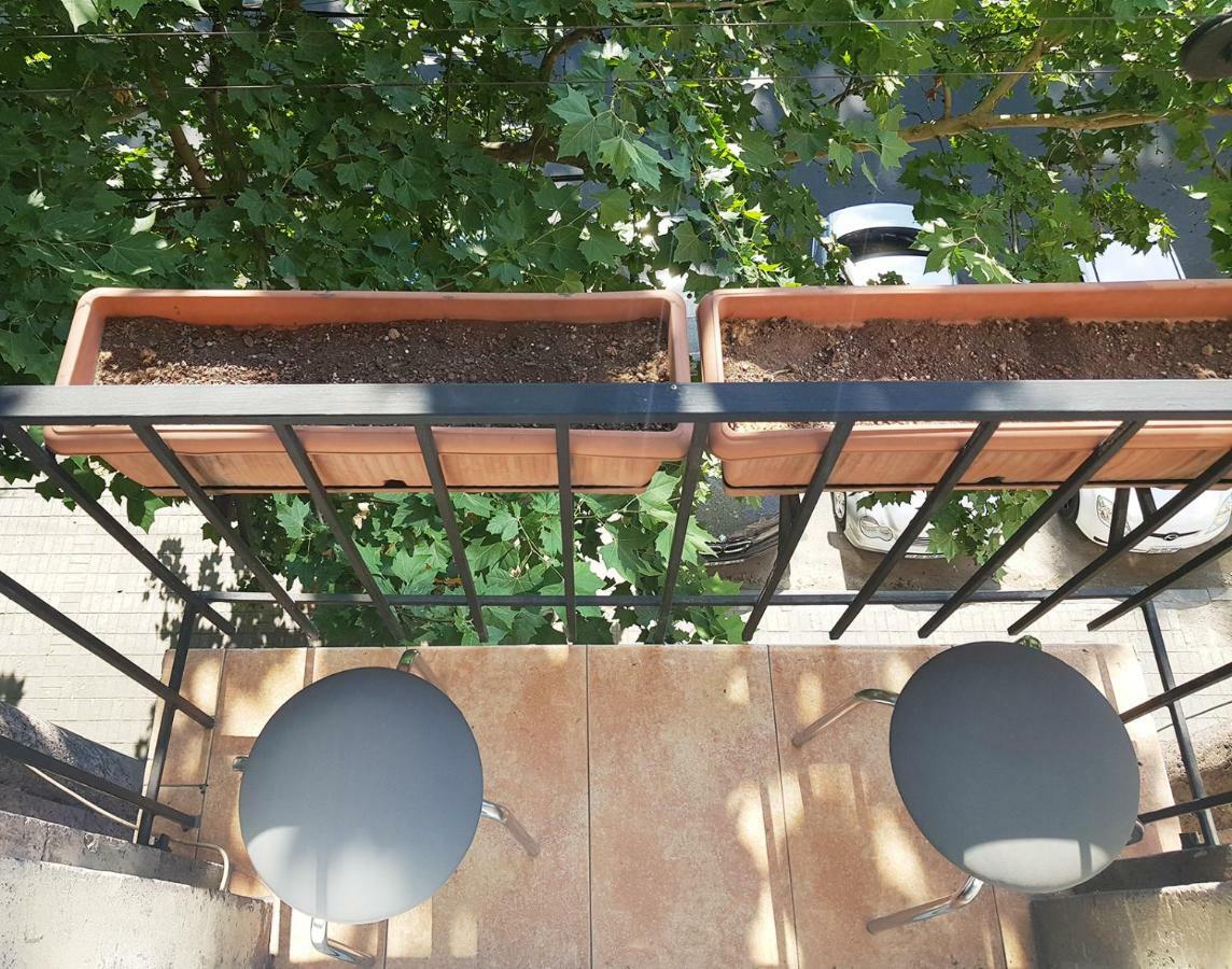Agora Arcs Apartment Yerevan Bagian luar foto